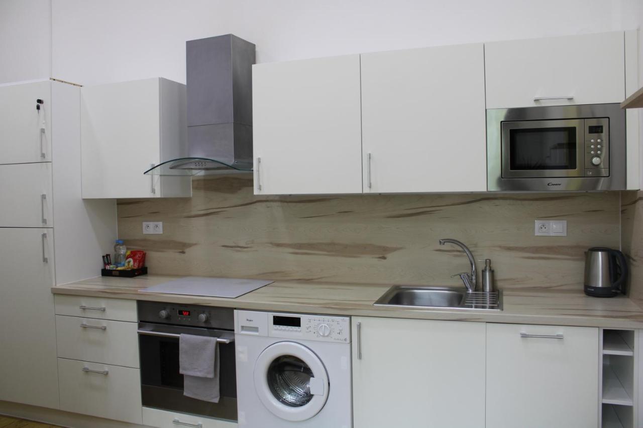 Lyly Apartment - Modern Apartment With Free Parking Prague Luaran gambar